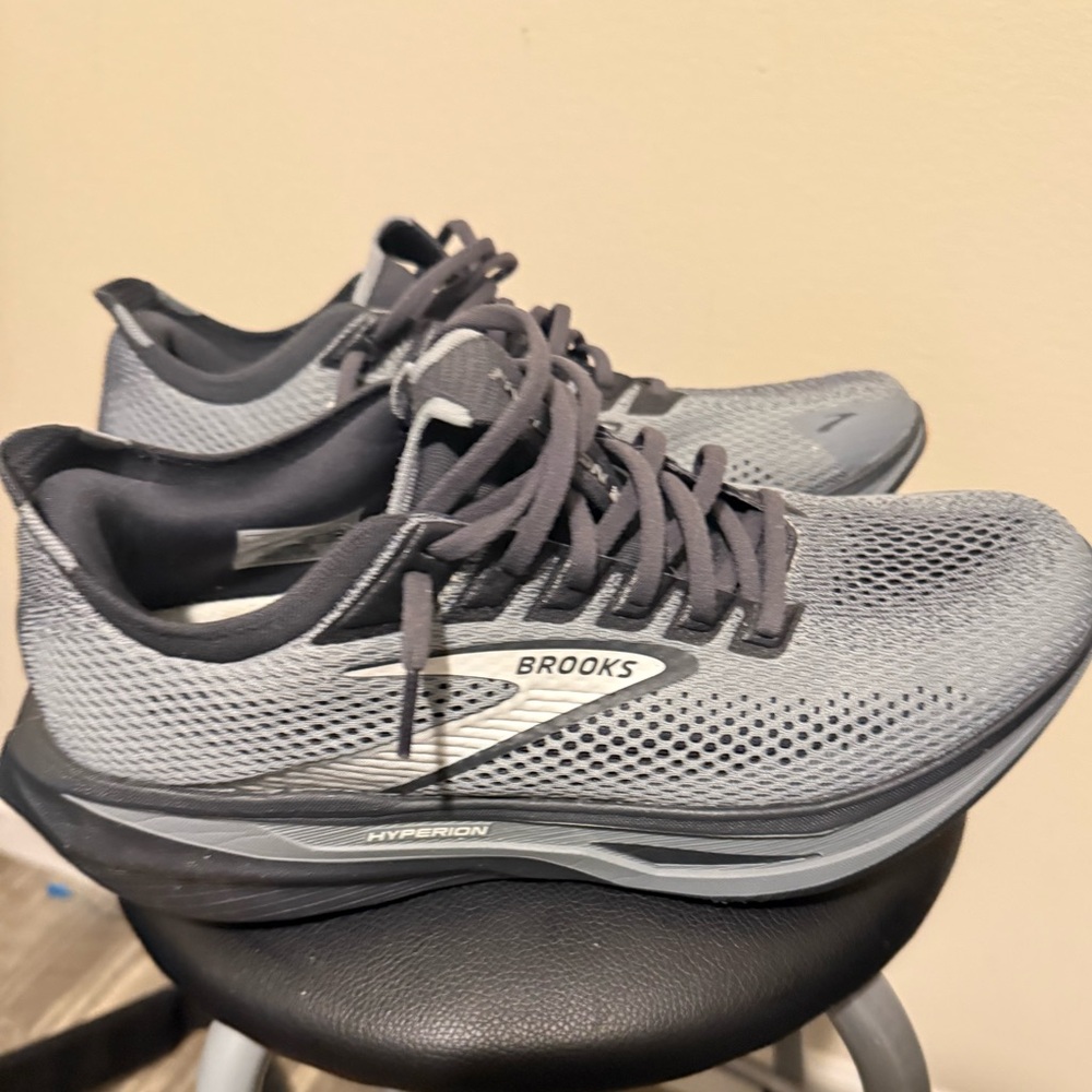 Brooks Hyperion 3